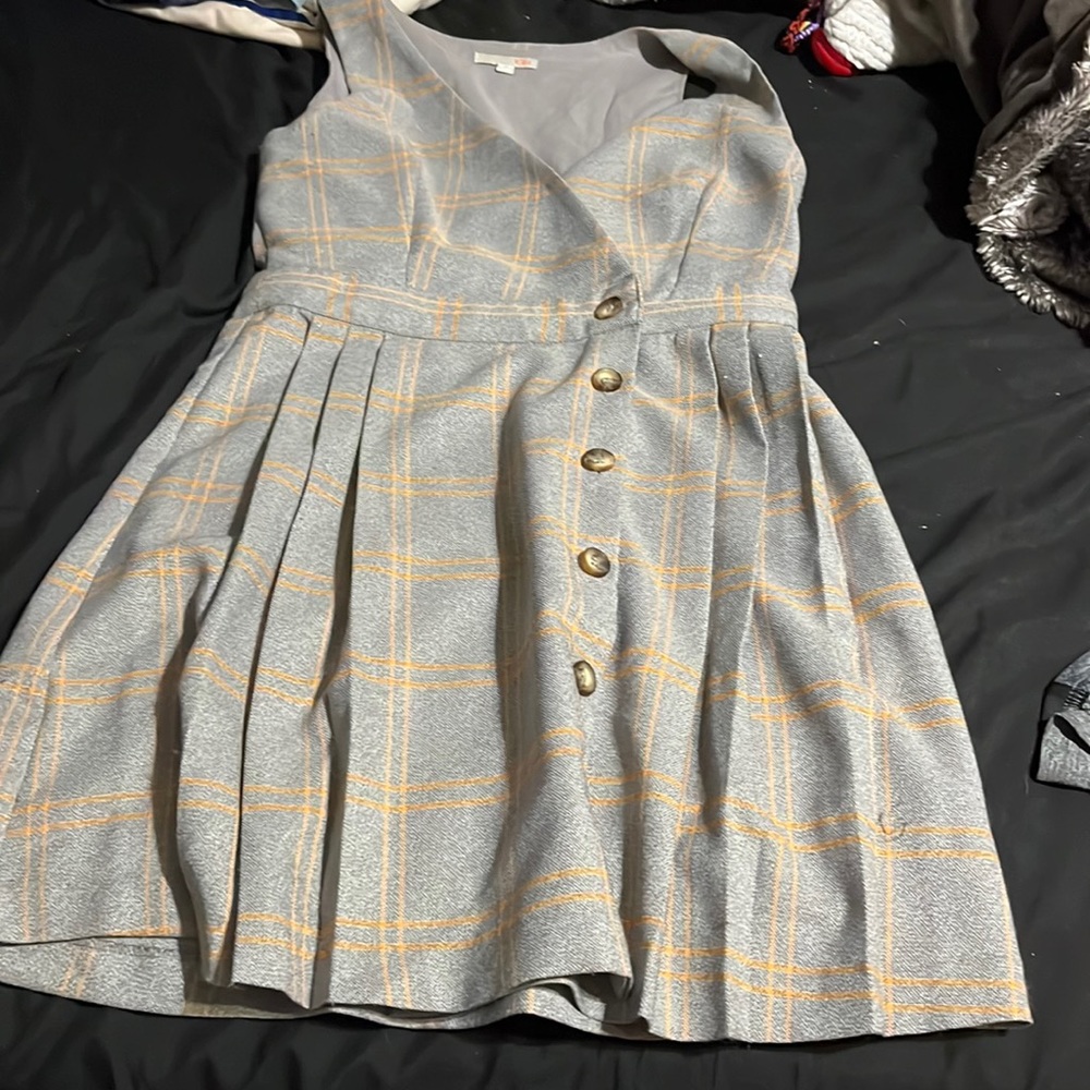V-neck dress